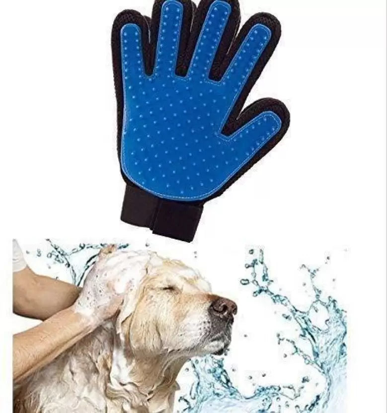 Pet grooming glove