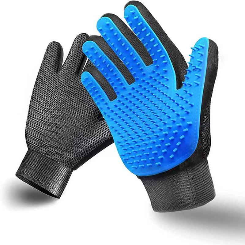 Pet grooming glove